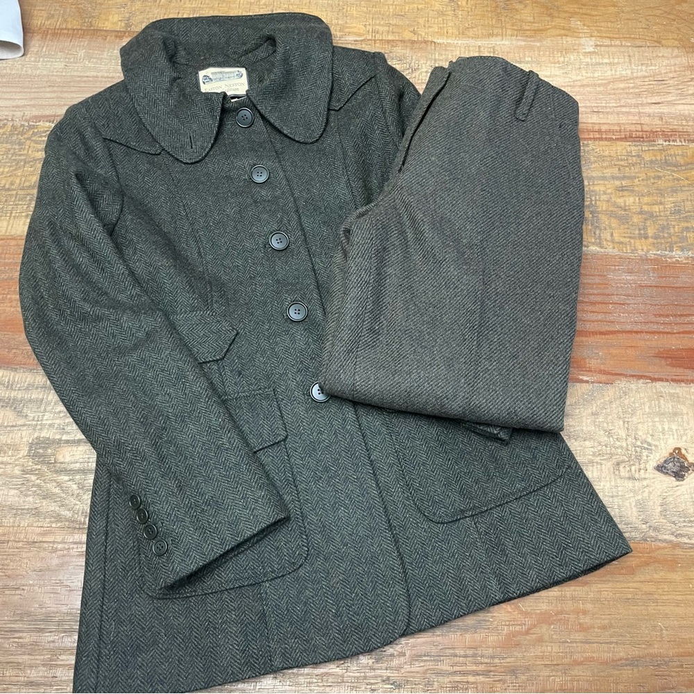 Easton Neston special ed Max Studio Green wool suit US 2 UK 6